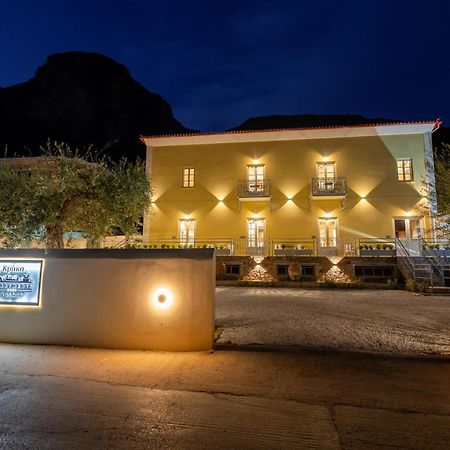 Kraka Apartments Leonídion エクステリア 写真