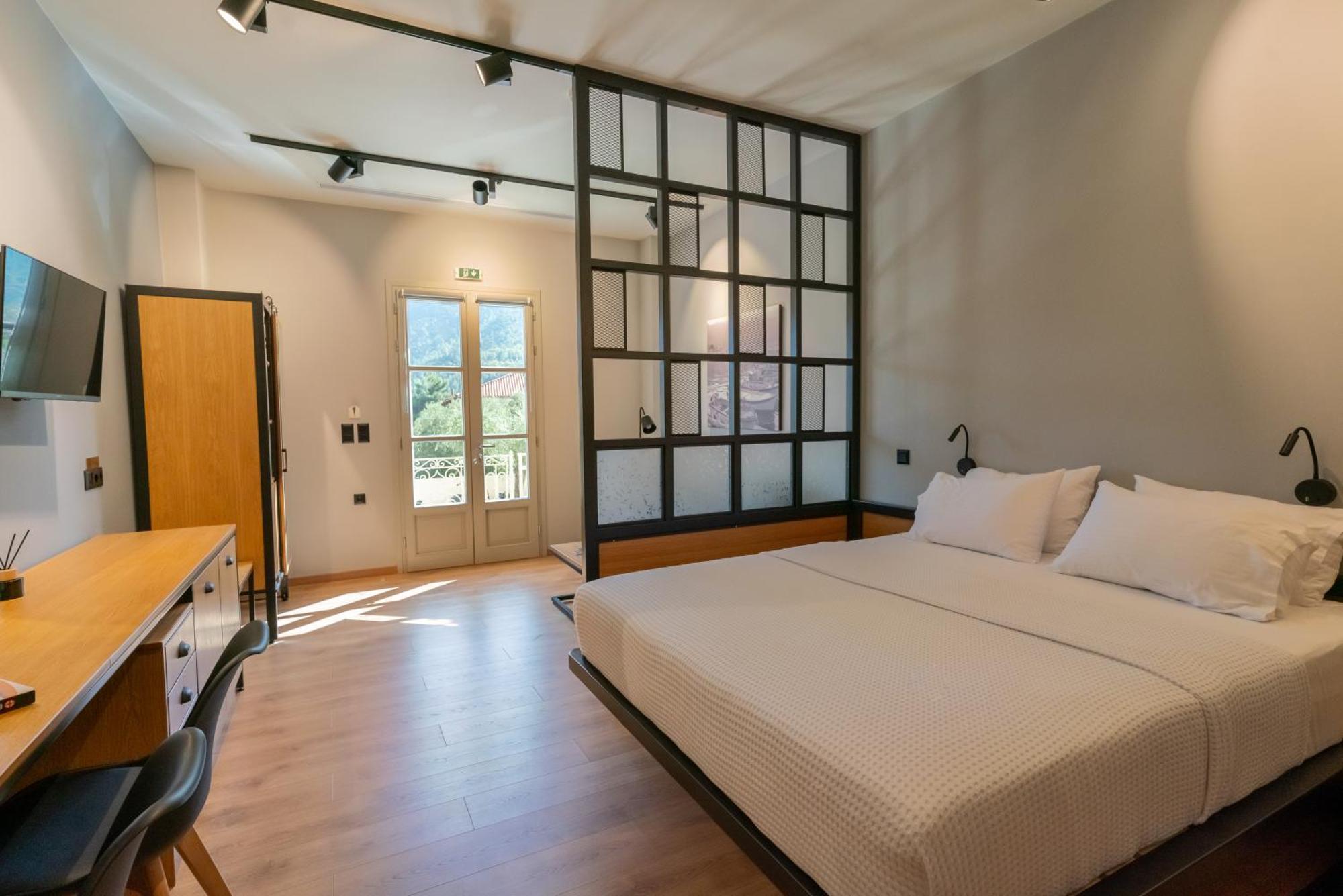 Kraka Apartments Leonídion エクステリア 写真