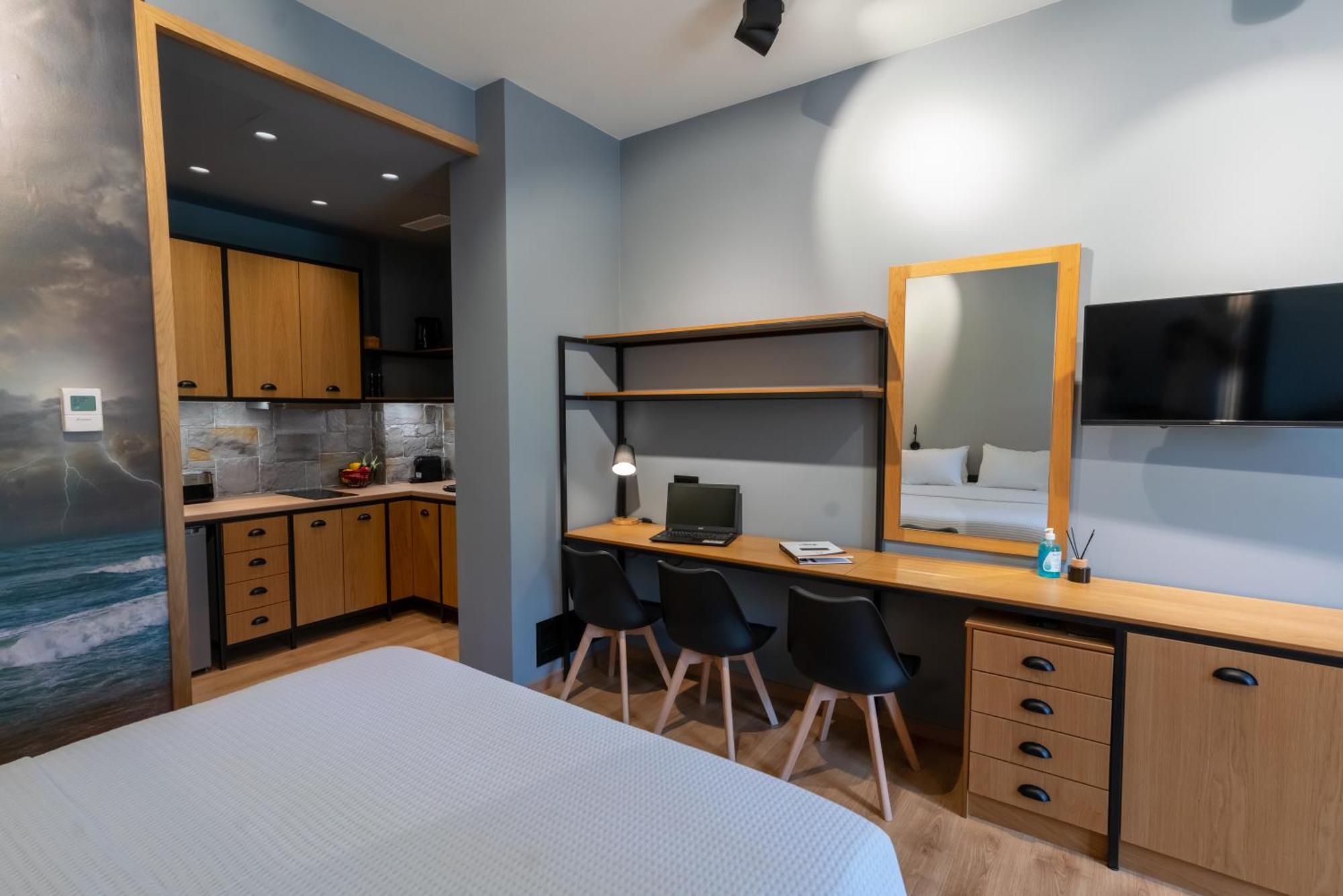 Kraka Apartments Leonídion エクステリア 写真