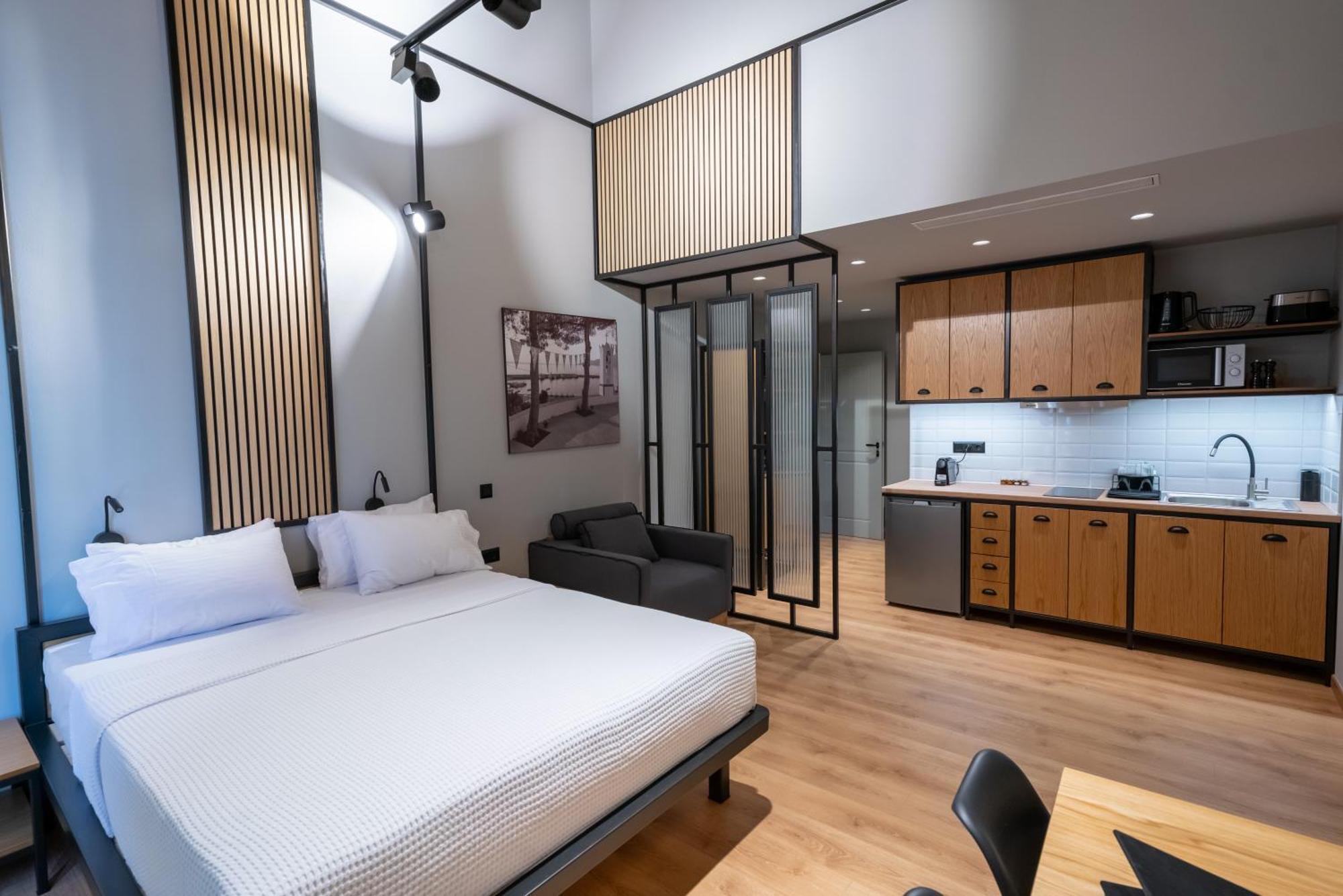 Kraka Apartments Leonídion エクステリア 写真