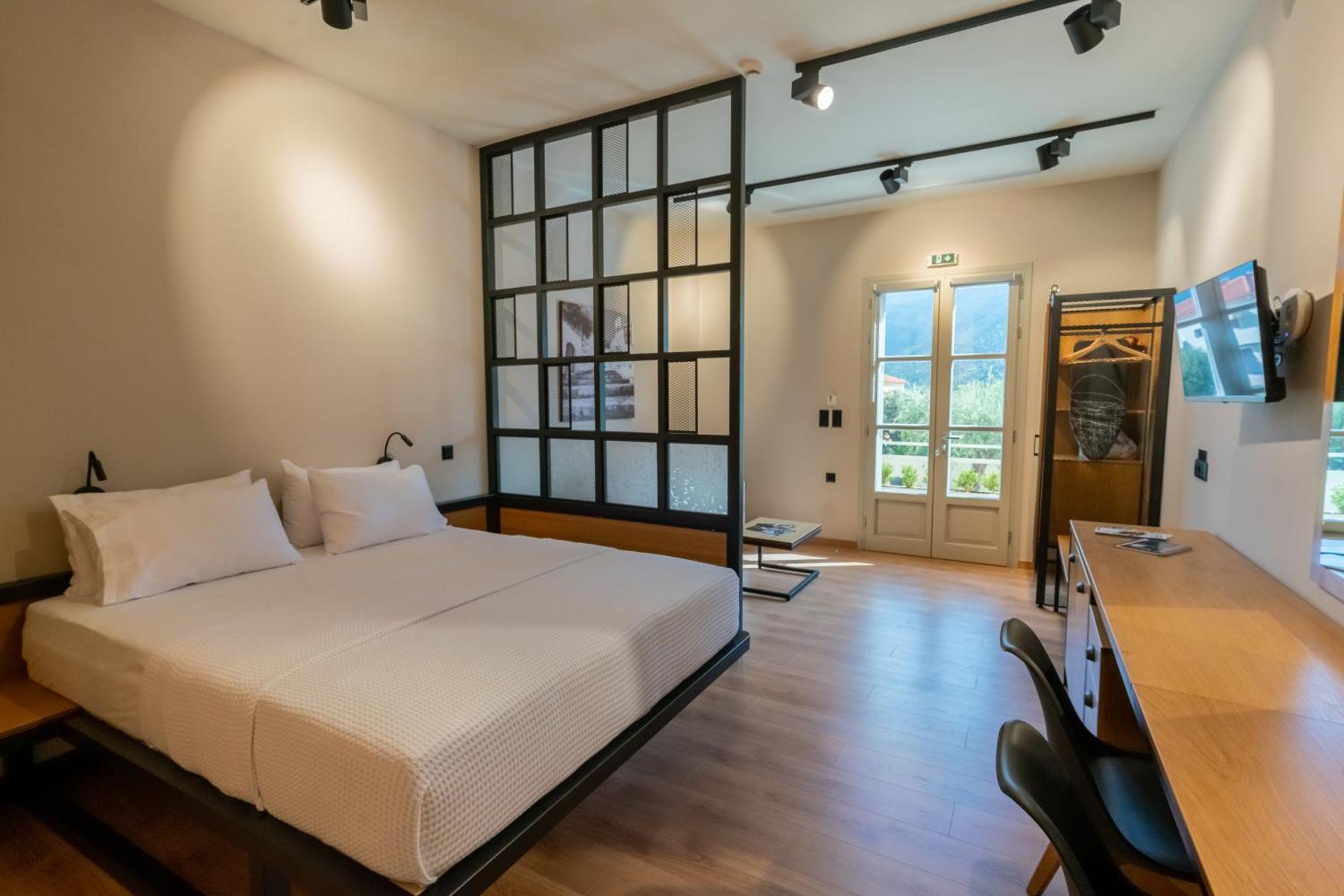 Kraka Apartments Leonídion エクステリア 写真