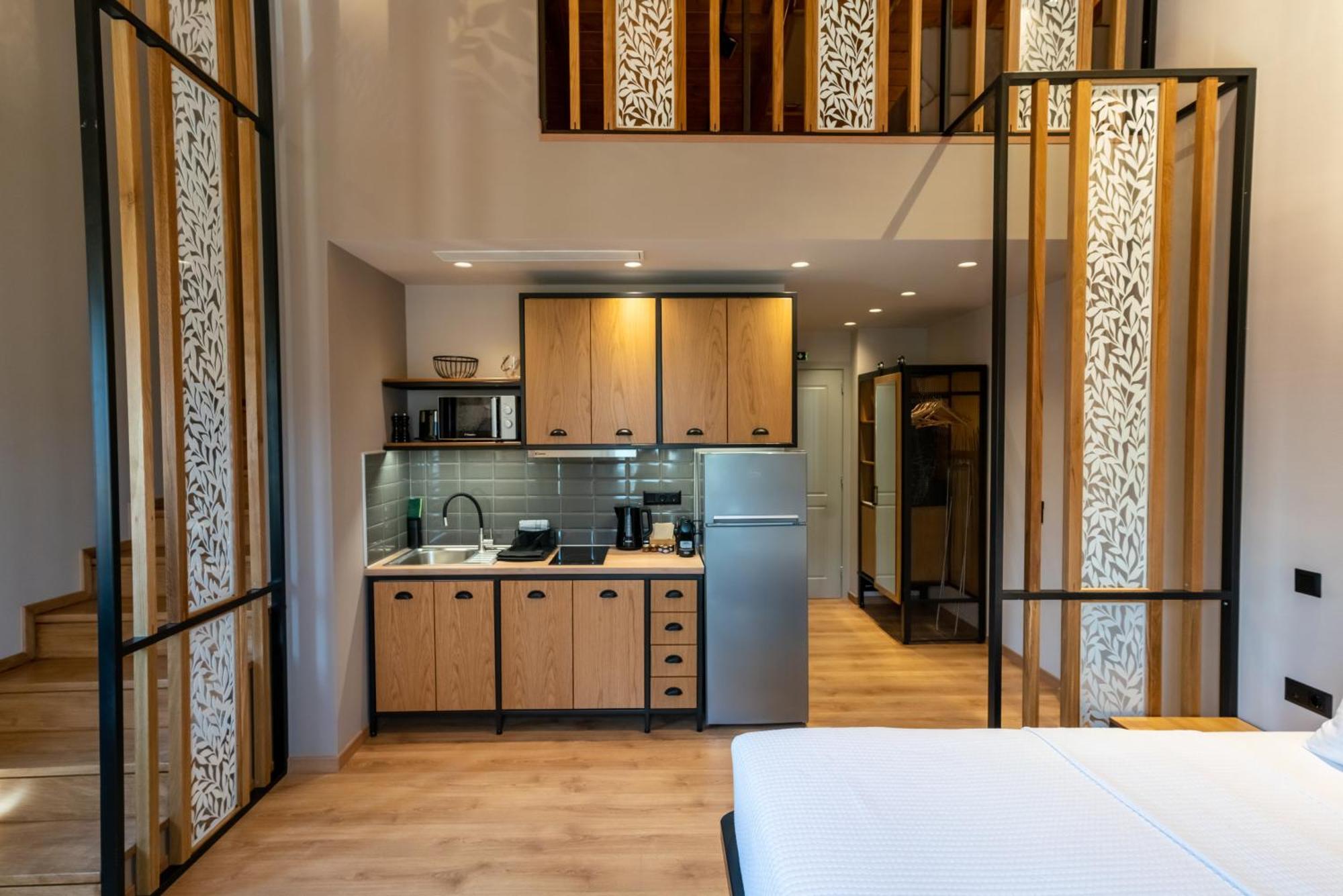 Kraka Apartments Leonídion エクステリア 写真