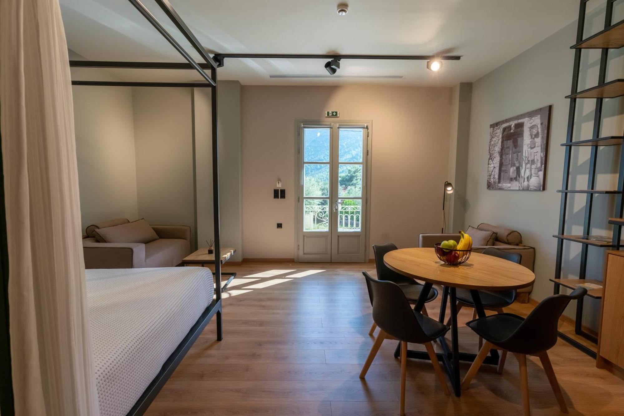 Kraka Apartments Leonídion エクステリア 写真