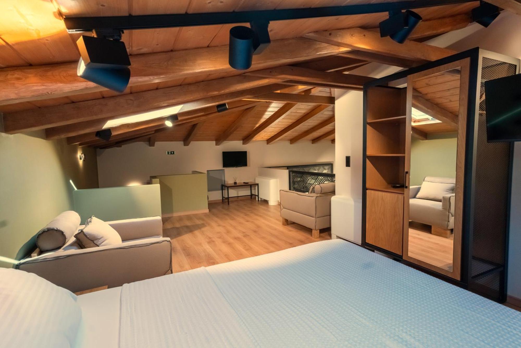 Kraka Apartments Leonídion エクステリア 写真